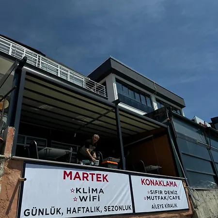 Martek & Mg Aparthotel *